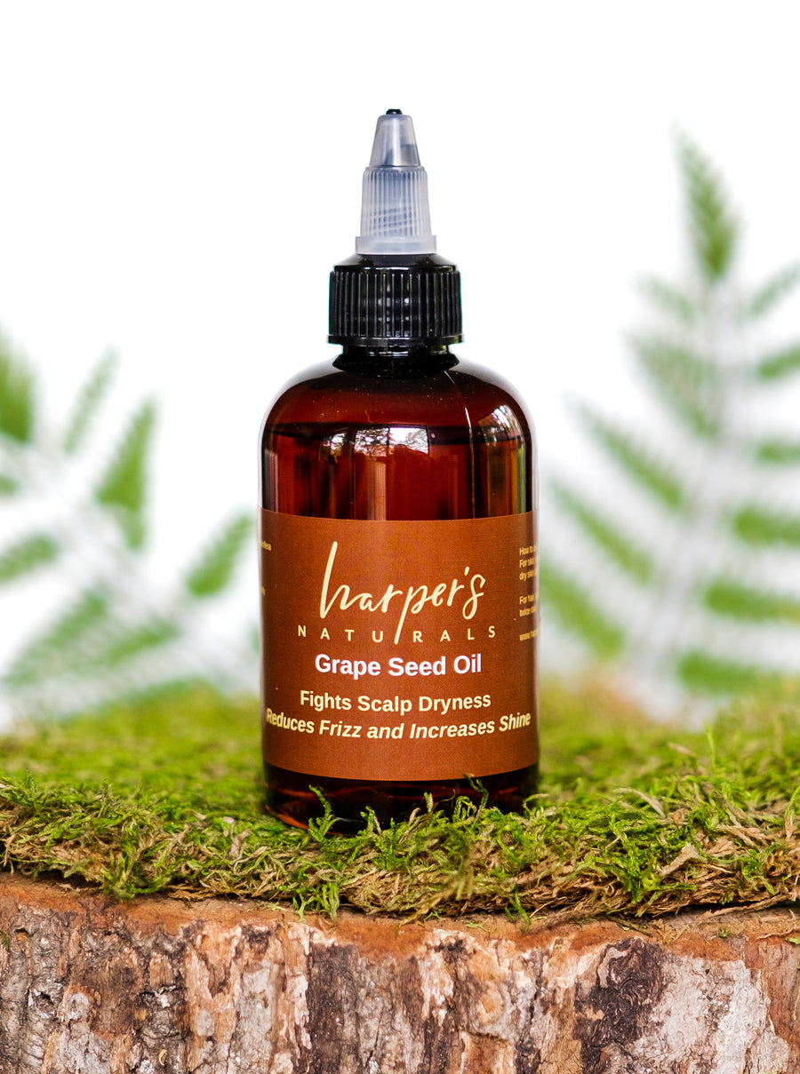 Harper's Naturals Grapeseed Oil can be your best choice to treat dry, flaky dandruff effectively. The vitamin-E present in grapeseed oil moisturizes your scalp as well as prevents dehydration in the scalp tissue.